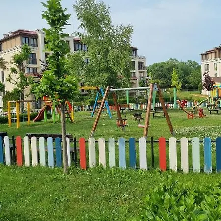 Life Resort- фемили 2 شقة