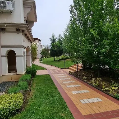 Life Resort- фемили 2 * سوزوبول