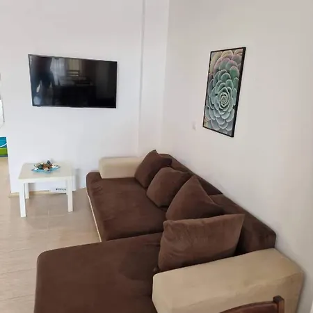 Апартамент Life Resort- фемили 2 *